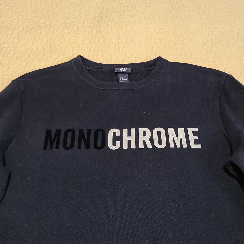 H&M Mono Chrome sweatshirt size M